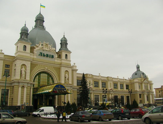 У волинянина вкрали «мобілку» на львівському вокзалі