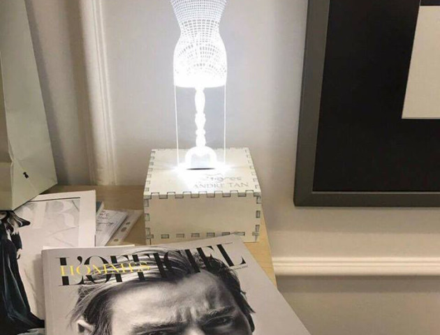 Лучани створили унікальний манекен-лампу в подарунок Андре Тану