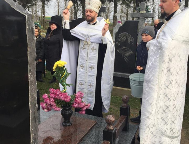 У День Гідності та Свободи ощівчани віддали шану герою АТО Володимиру Павлюку