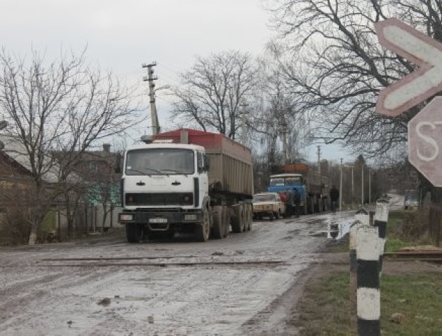 Через вантажівки з цукровим буряком волиняни поскаржились поліції 