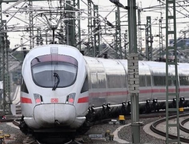25 років і 10 мільярдів євро: у Німеччині запустили суперпотяг