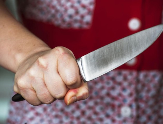Психічно хвора волинянка з ножем у руках налякала дитину