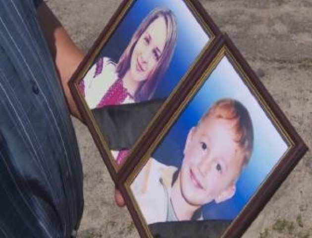 На Волині поховали неповнолітніх брата і сестру, яких вбила блискавка