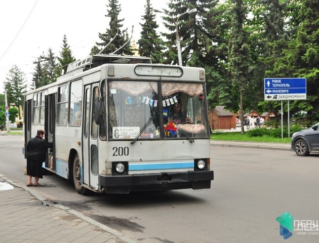 Недопад: Після здорожчання проїзду у маршрутках третина лучан пересіла у тролейбуси