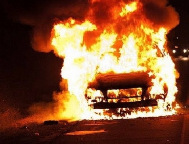 Члену «Самопомочі» спалили машину