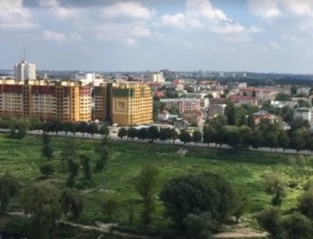 Відео Луцька з даху висотки на вулиці Шевченка