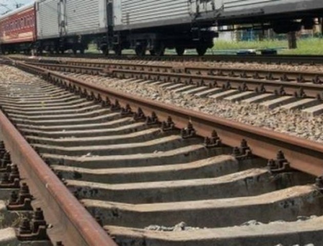 На Київщині потяг збив на смерть 11-річну дівчинку