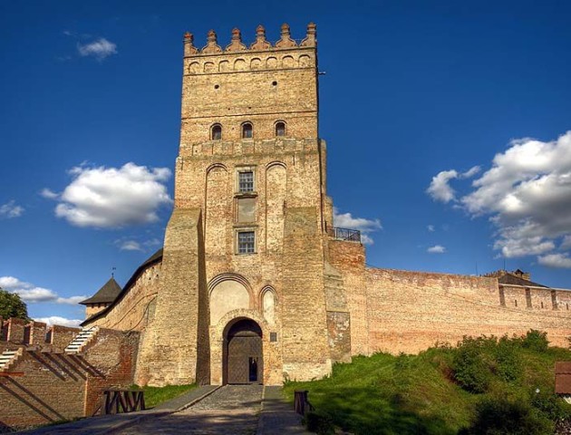 Міні-копія Луцького замку радує іспанських відпочивальників