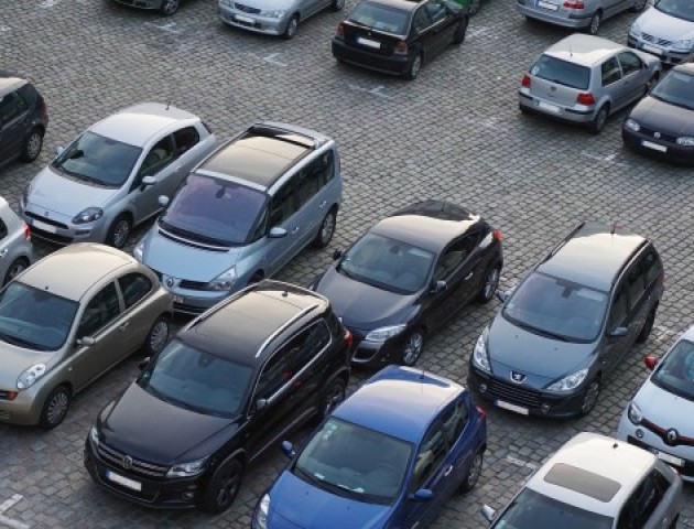 Чи вигідно паркуватись у центрі Луцька?