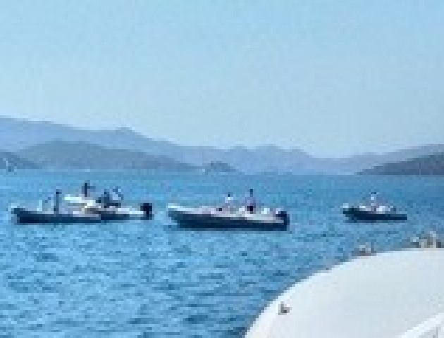У Туреччині затонуло судно з туристами