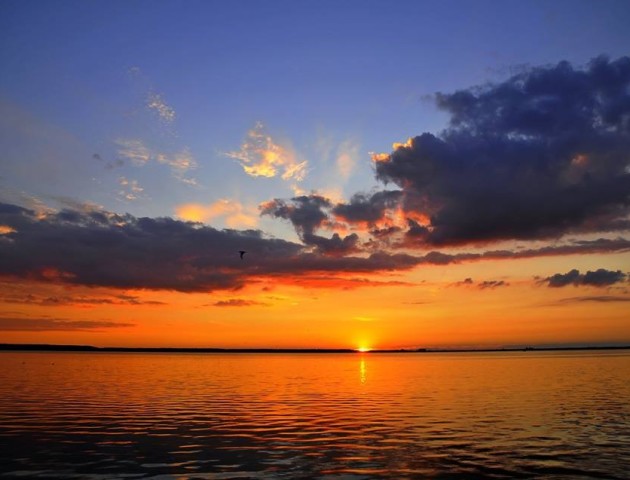 Волинський фотограф показав неймовірні фото заходу сонця