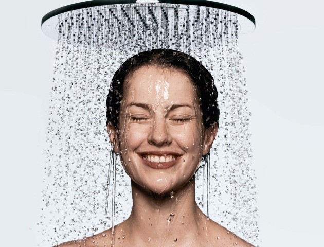 5 помилок, які ми щодня робимо, приймаючи душ