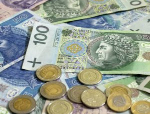 Скільки грошей із Польщі надсилають українські заробітчани