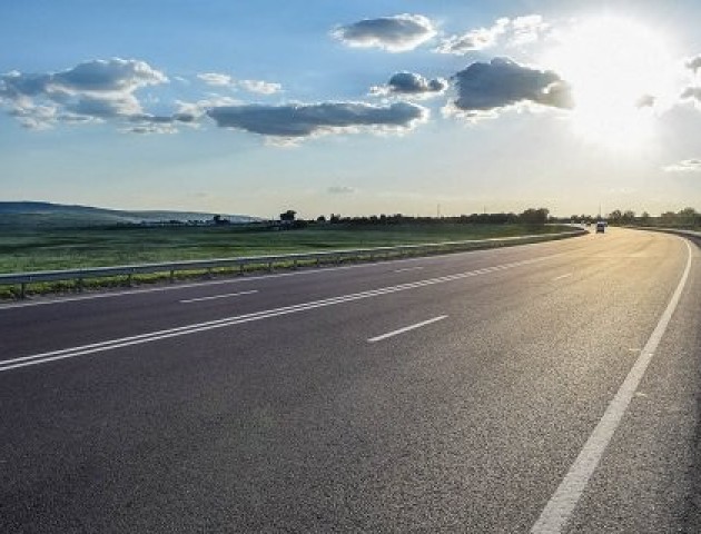 Скільки буде коштувати перша платна дорога в Україні