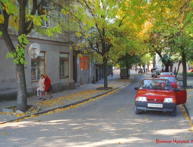 Як виглядала центральна вулиця Луцька у 90-х. ФОТО