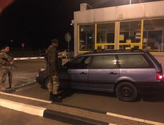 Волинянин хотів незаконно перевезти в Україну авто, надуривши прикордонників