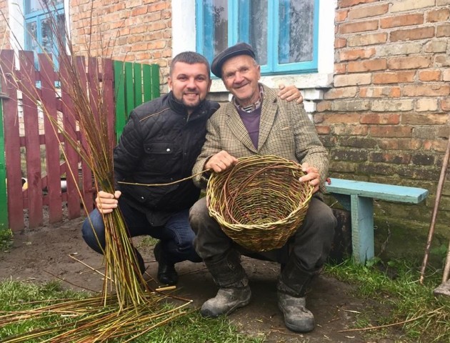 Соціальна акція від нардепа: Смідинські кошики – для українських дівчат