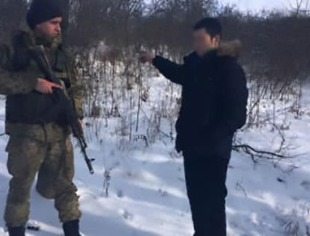 На Харківщині росіянин незаконно перетнув кордон і попросив статус біженця