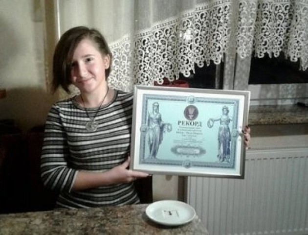 15-річна львів’янка потрапила до Книги рекордів України з мініатюрним тортом «Спартак»