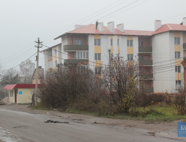 Назвали новий час завершення будівництва 44-квартирного будинку для військових у Володимирі