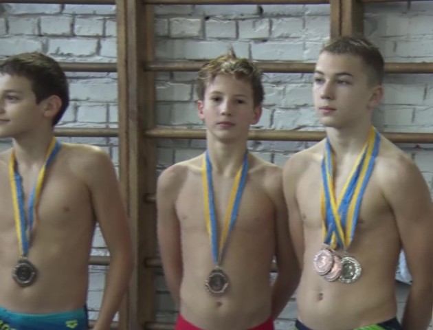 Луцькі плавці вибороли 15 медалей на Всеукраїнських змаганнях. ВІДЕО