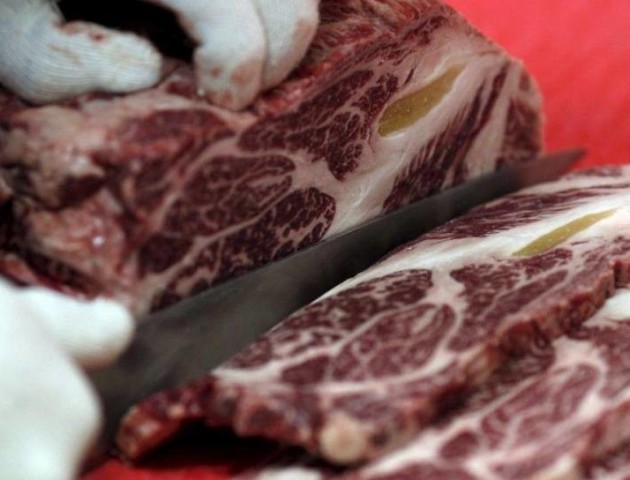 М'ясо в Україні за рік подорожчало на 40% - експерт