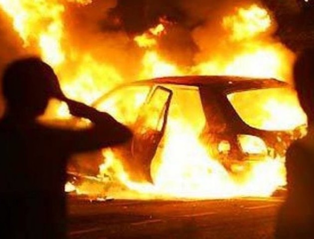 У Шацьку «на ходу» загорілося авто на «бляхах»