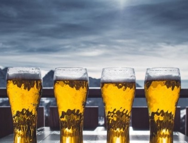 Науковці розповіли, від яких захворювань рятує пиво