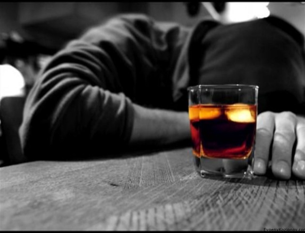 Вчені навчилися лікувати алкоголізм антидепресантами
