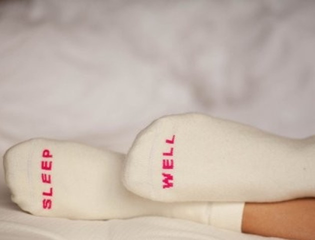 У шкарпетках чи без: медики порадили, як краще спати