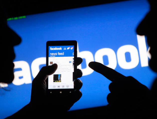 Скандал навколо Facebook: хто і навіщо злив дані 50 мільйонів користувачів