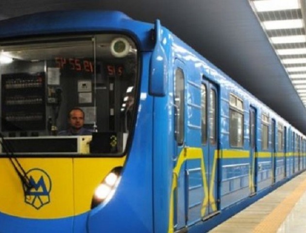 Обережно, двері зачиняються!: метро Києва отримає новий «голос» у 2018 році