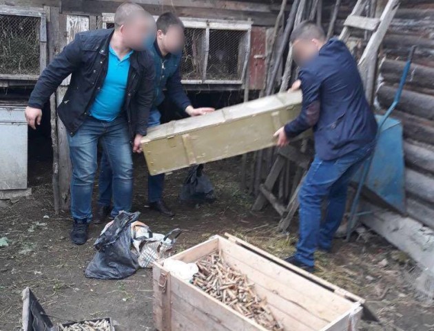 На Івано-Франківщині екс-військовий «випадково» зберігав боєприпаси