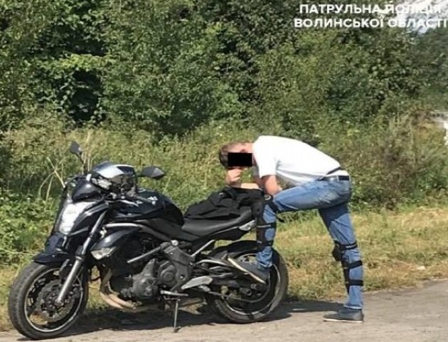 Луцький патрульний відмовився взяти хабар