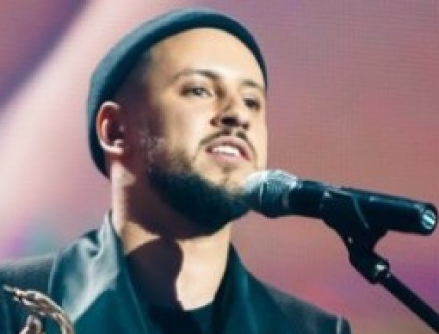 Співака з Луцька Монатика назвали найкращим виконавцем України